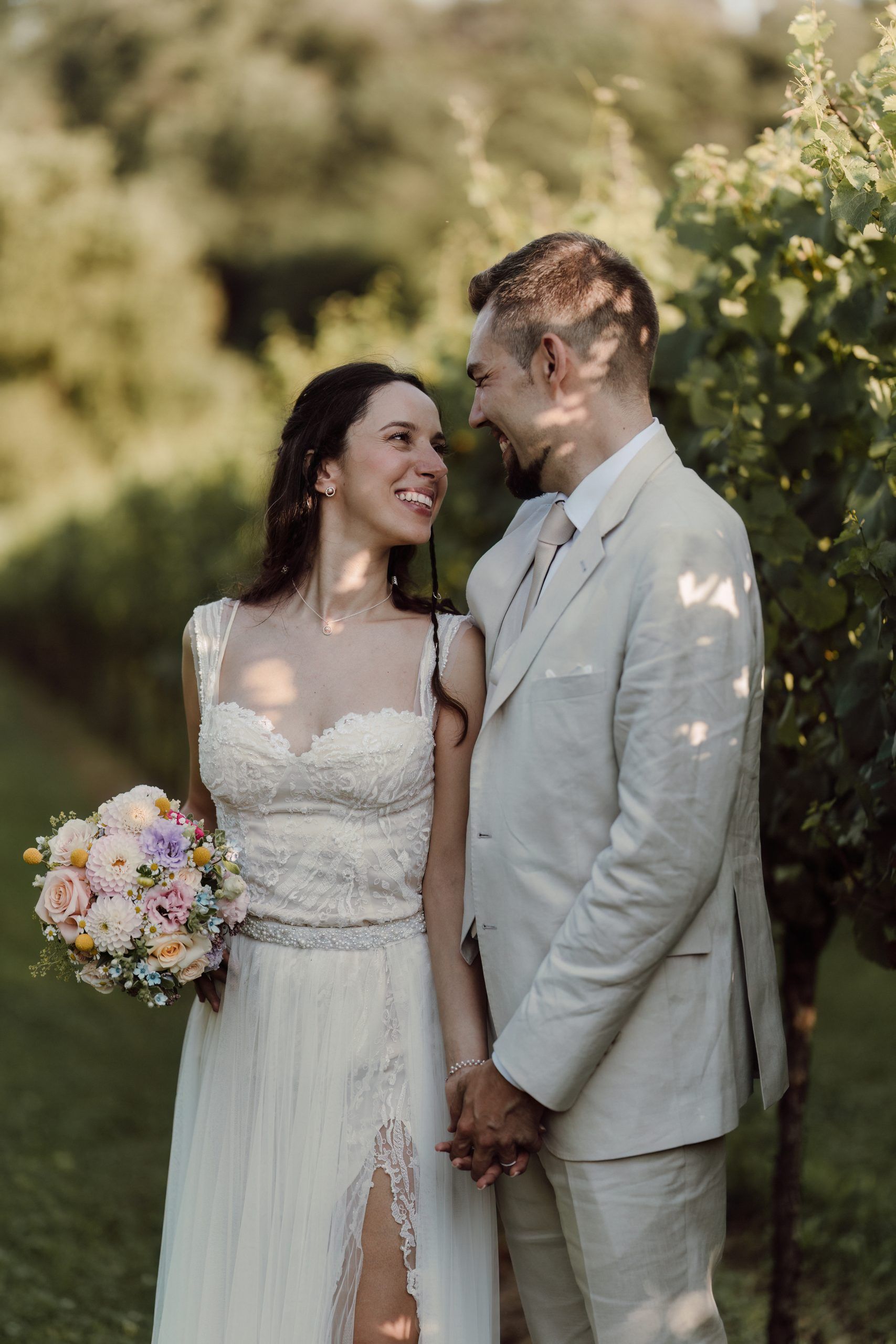 Vestidos de novia con encaje artesanal