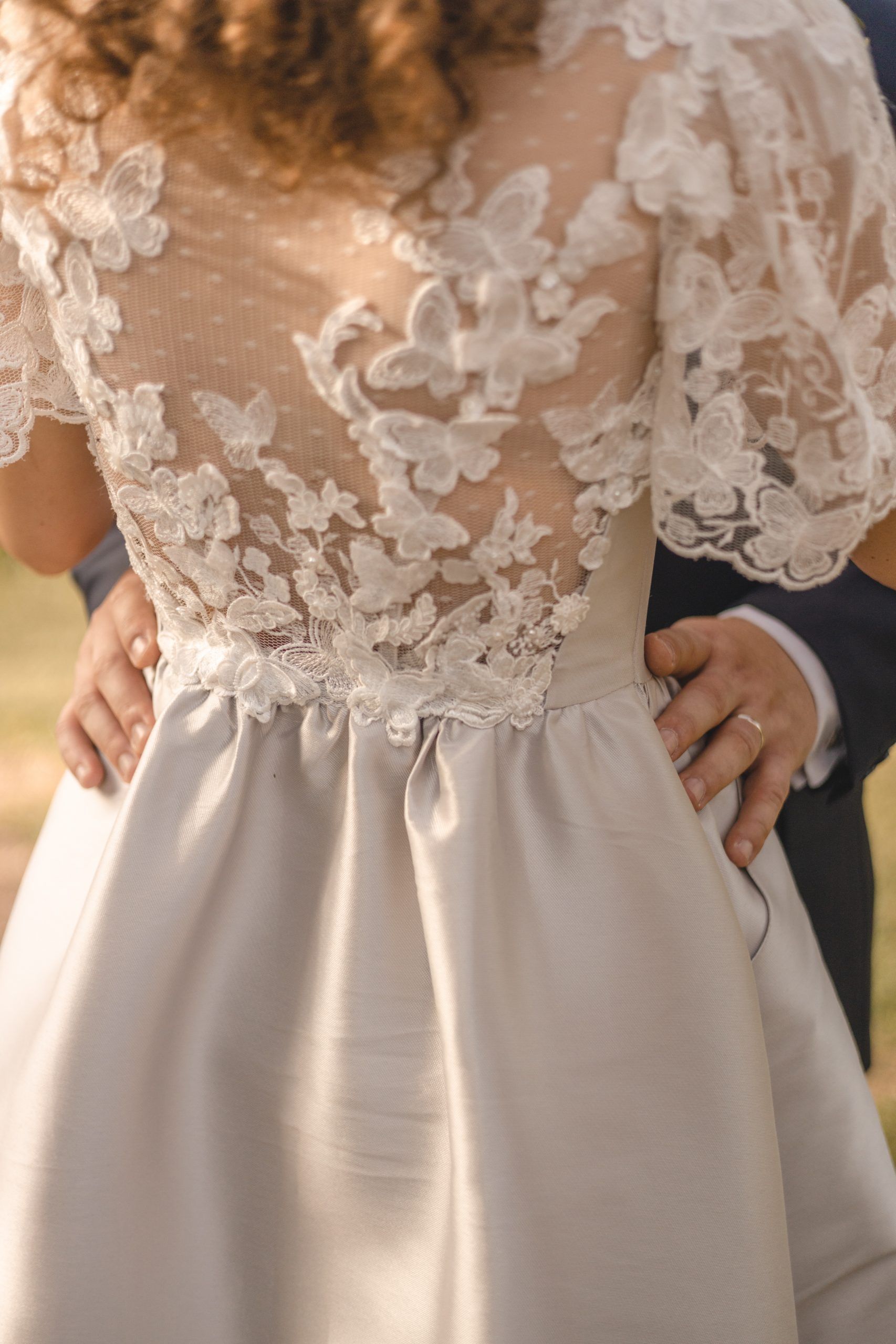 vestido de novia princesa espalda con encaje