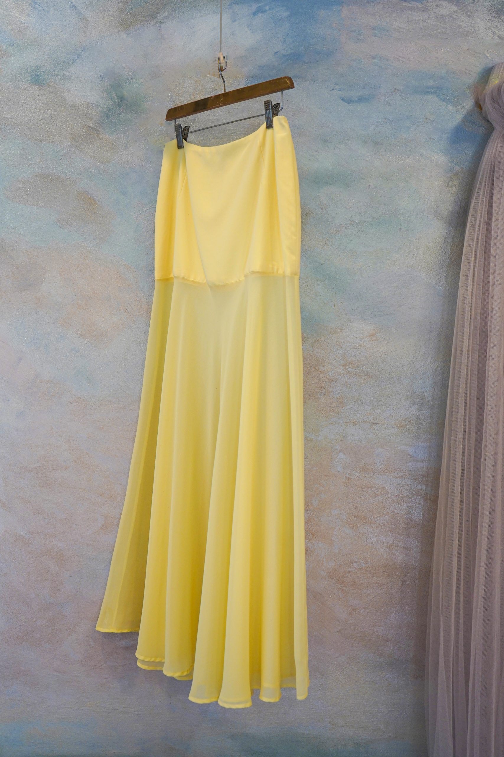 FALDA LARGA DE CHIFÓN EN AMARILLO