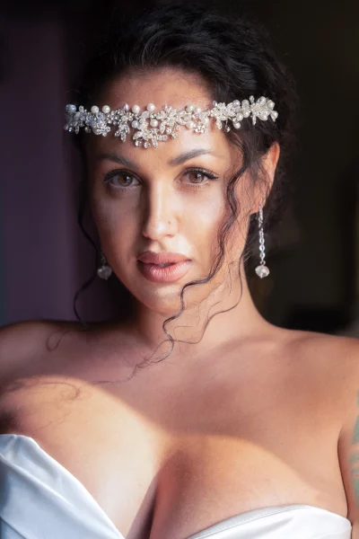 Diadema Joya de Cristales y Perlas para Novia